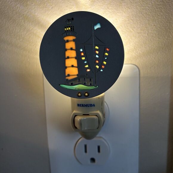 Vintage? Plug In Wall Night Light Lighthouse 4” Ship Mast Flags Bermuda Island - Picture 2 of 9